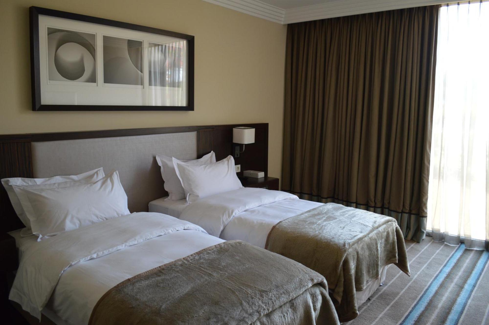 Готель Pullman Lubumbashi Grand Karavia. Екстер'єр фото