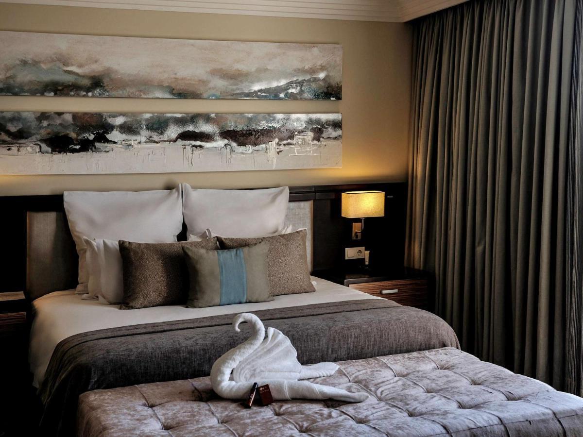 Готель Pullman Lubumbashi Grand Karavia. Екстер'єр фото